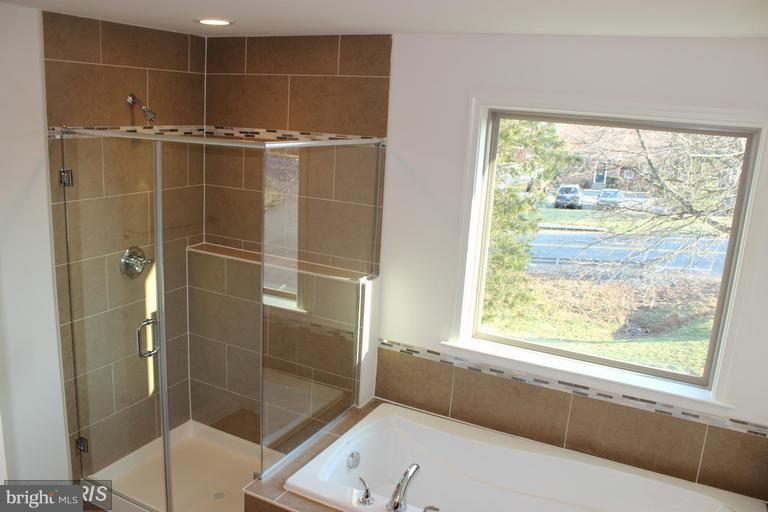 VALLEY VIEW ESTATES - Residential Lease