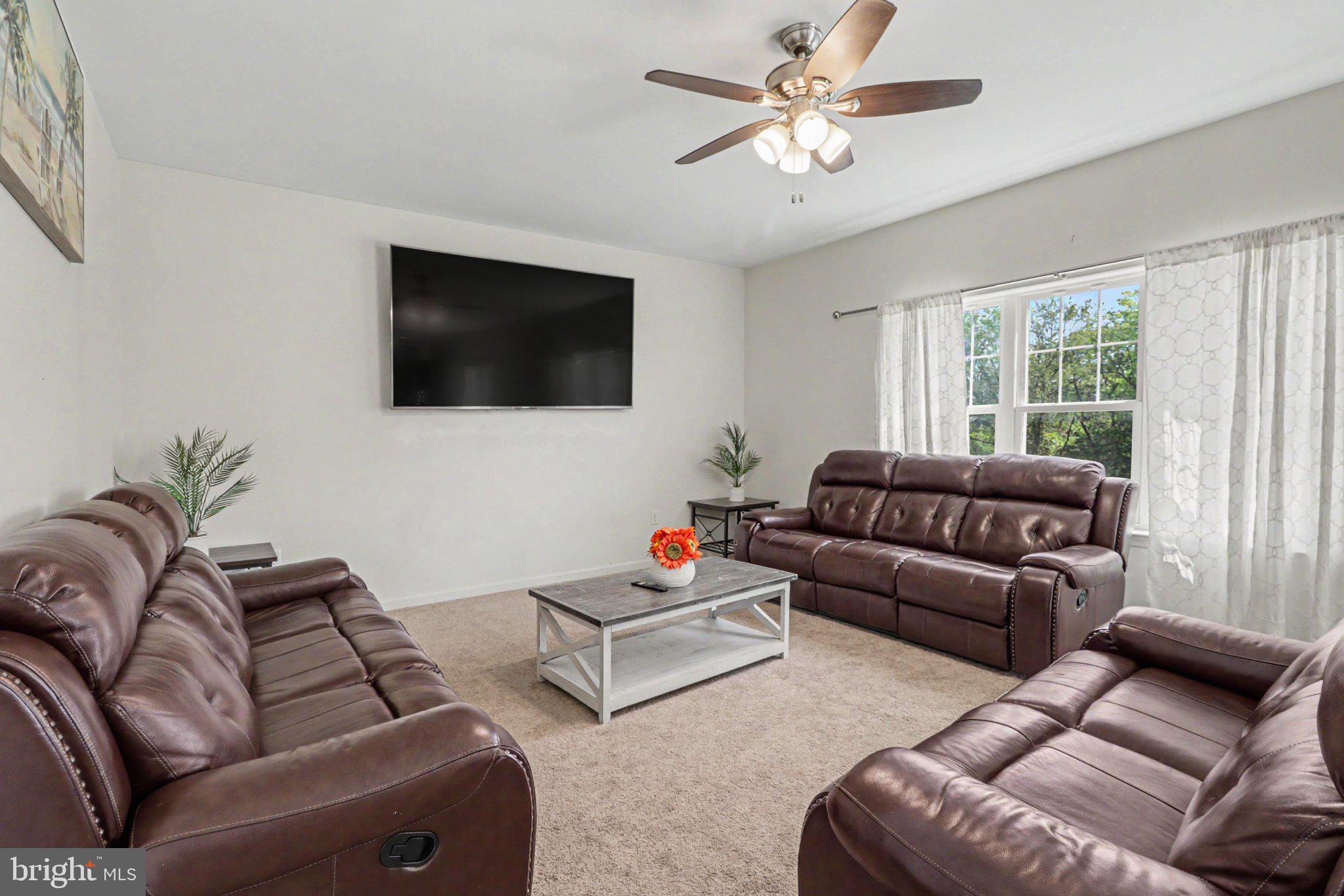 112 S MOUNTAIN DRIVE