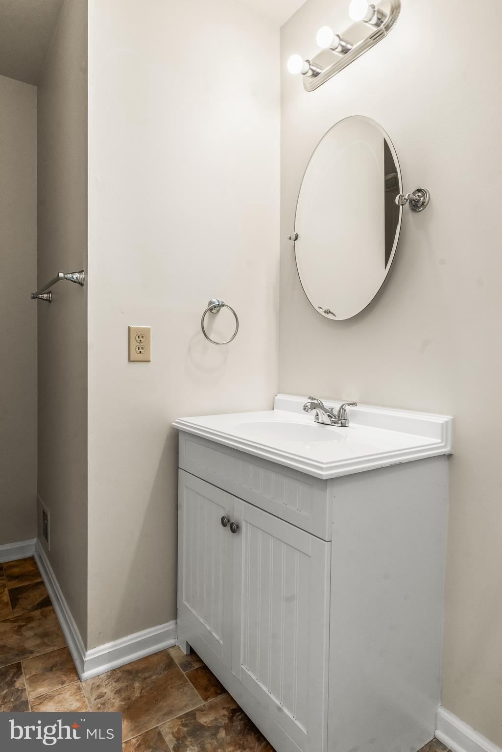 ST CHARLES HAMPSHIRE - Residential