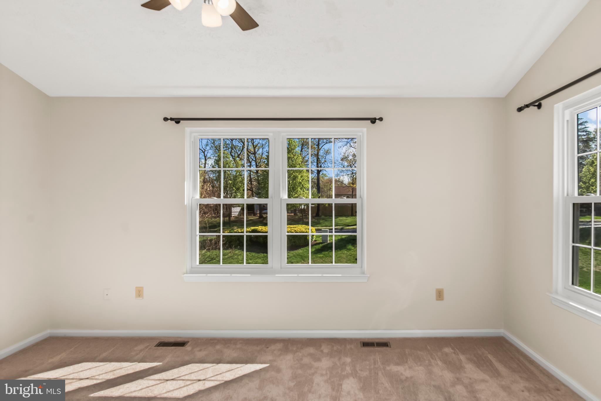 ST CHARLES HAMPSHIRE - Residential