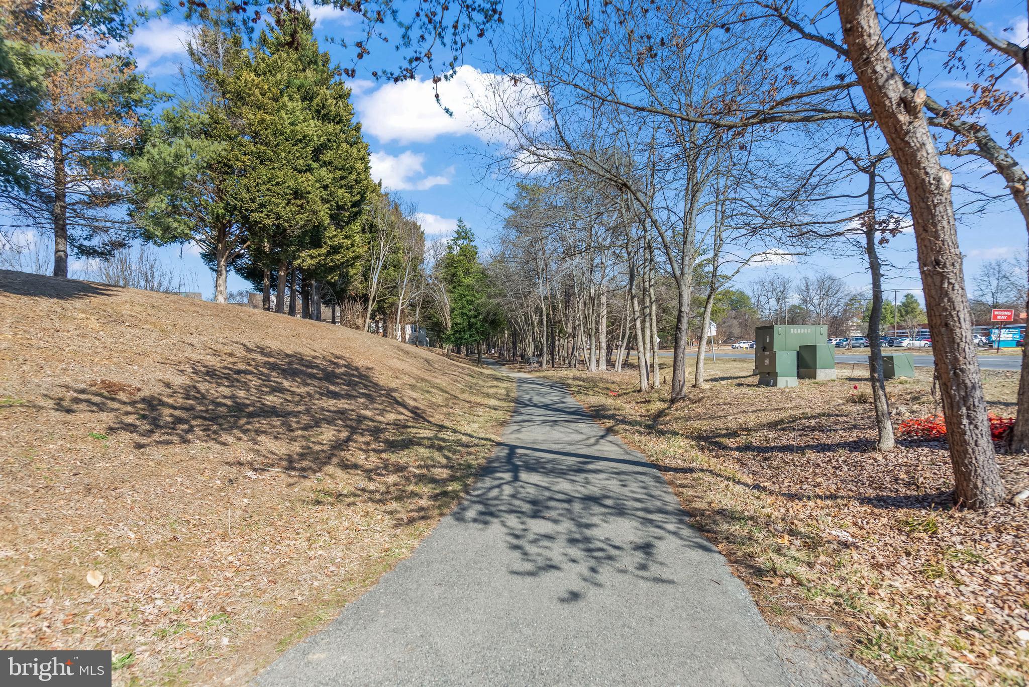 ST CHARLES HAMPSHIRE - Residential