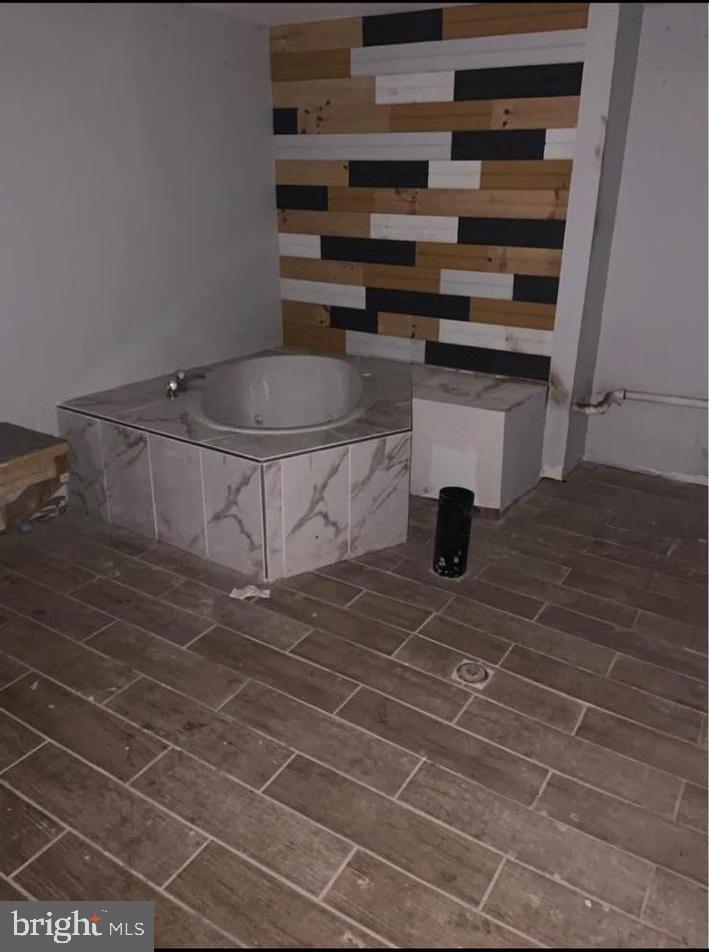 DRUID HILL PARK - Residential Lease