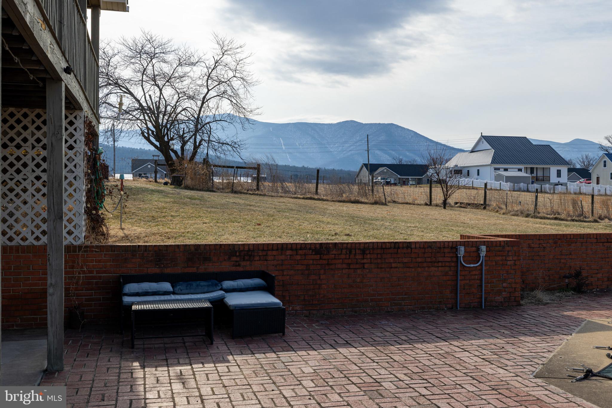 FAIRVIEW - Residential