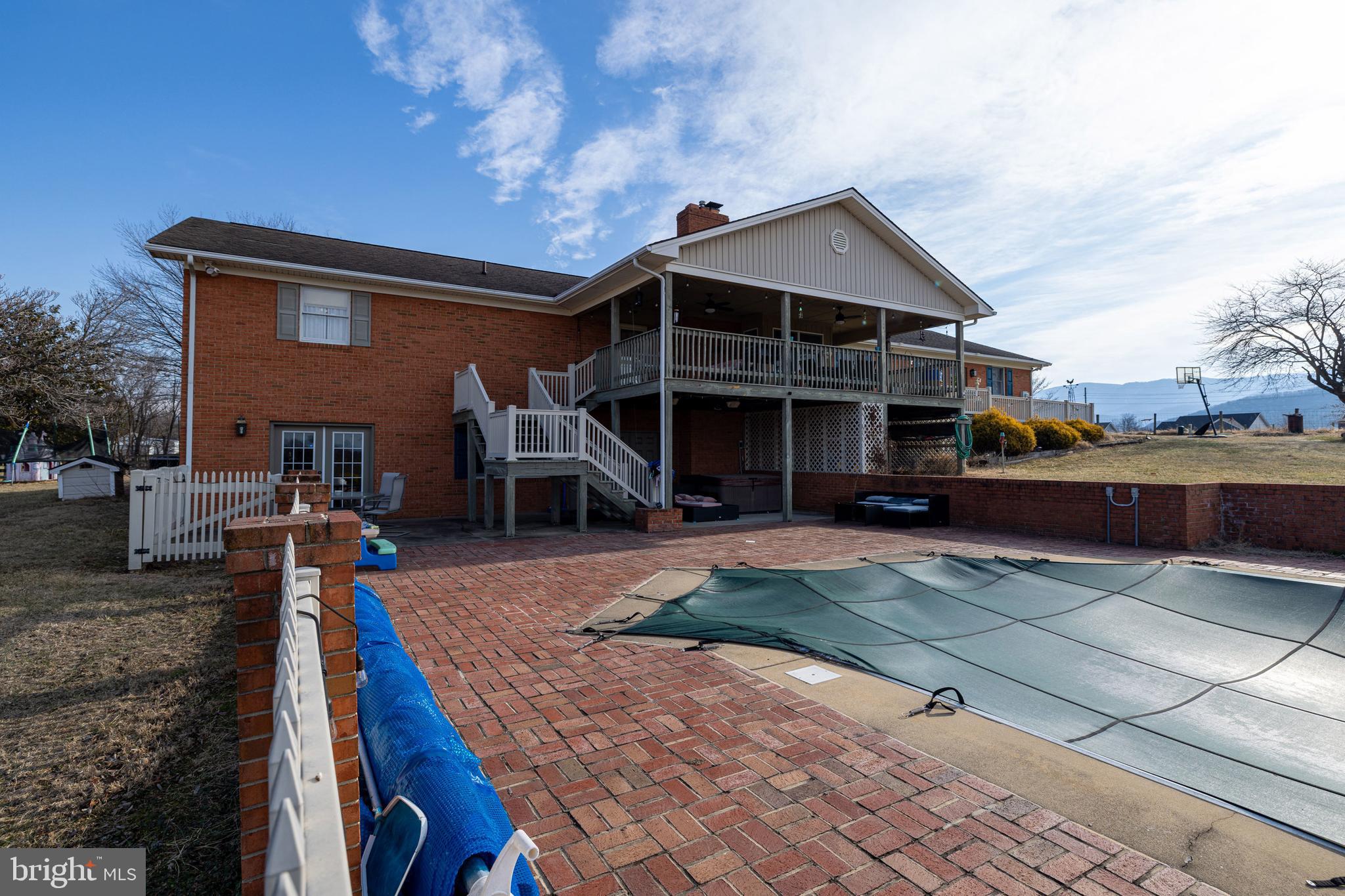 FAIRVIEW - Residential