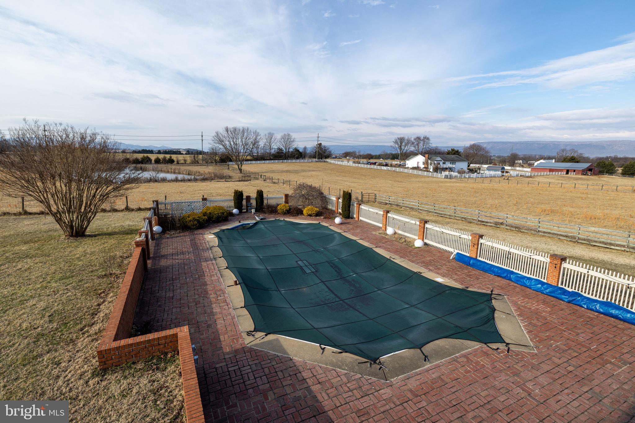 FAIRVIEW - Residential