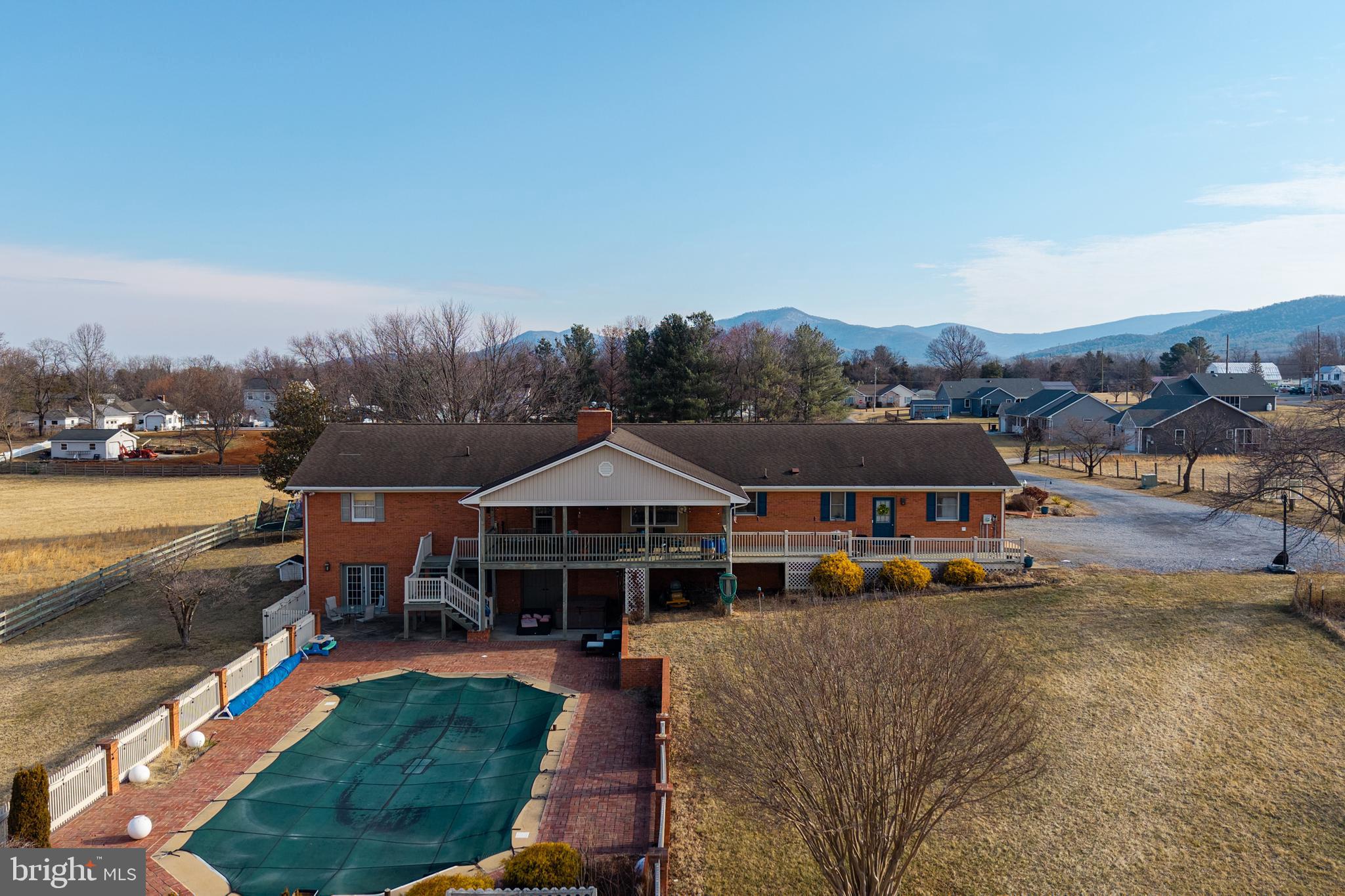 FAIRVIEW - Residential