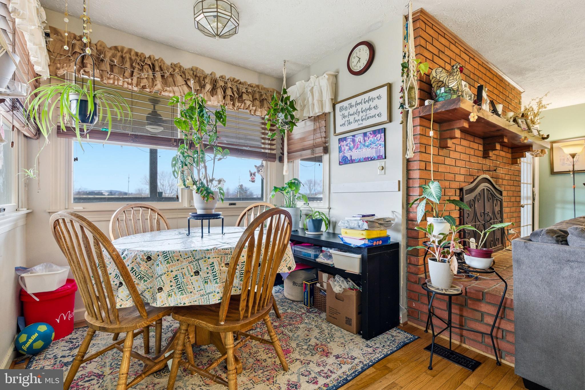 FAIRVIEW - Residential