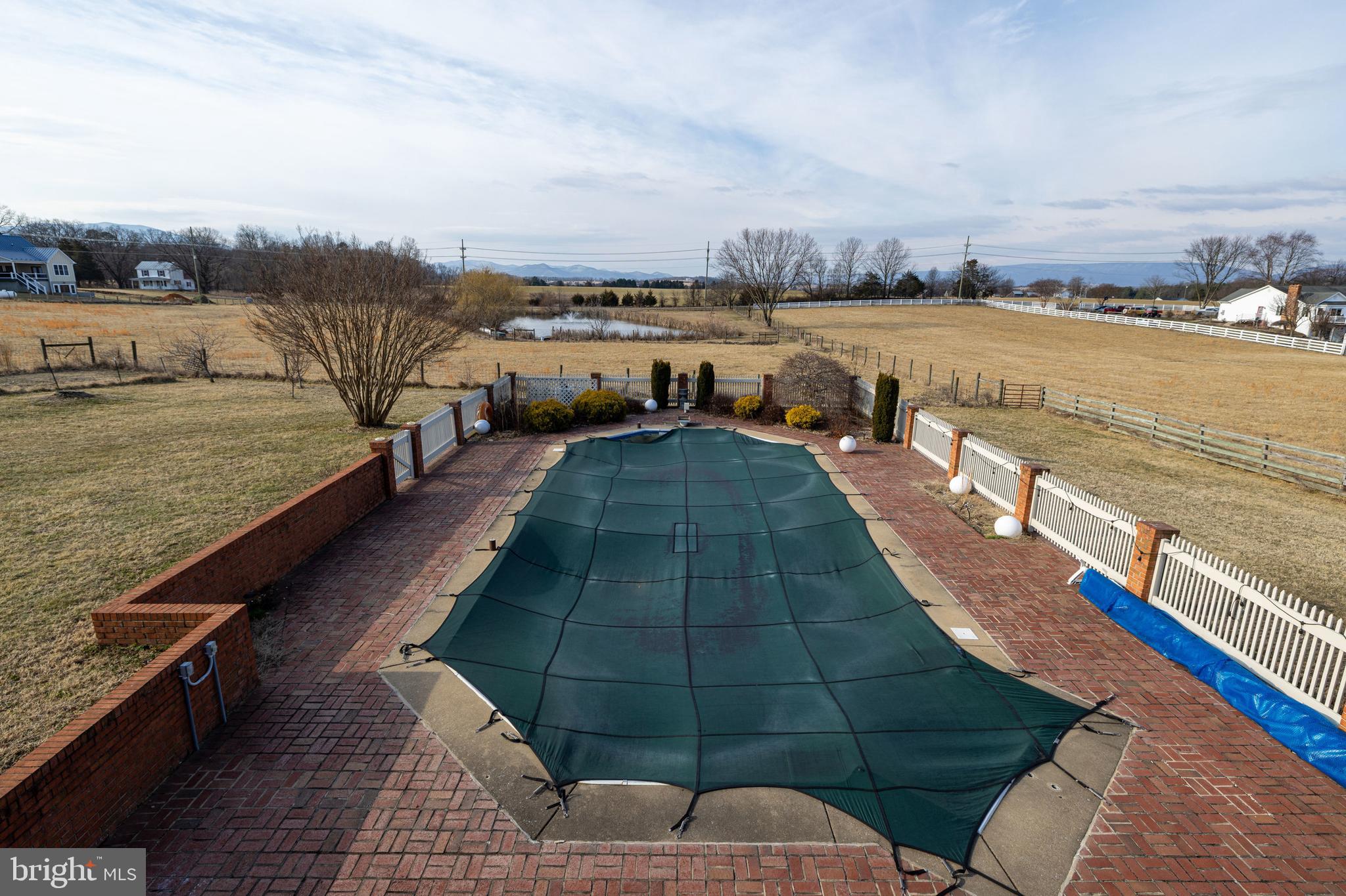 FAIRVIEW - Residential