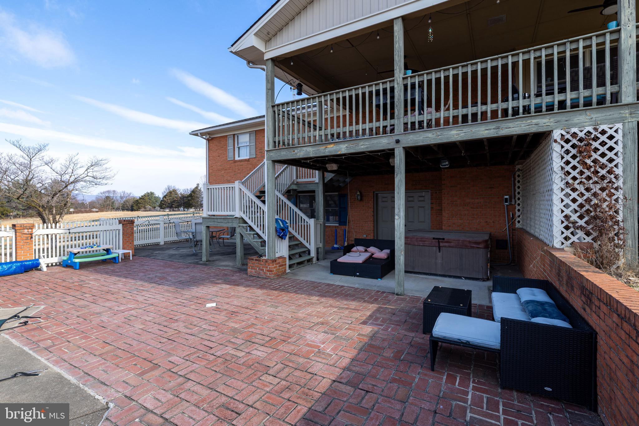 FAIRVIEW - Residential