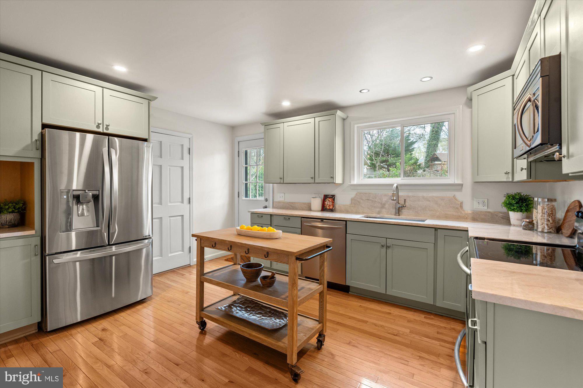 COLLINGWOOD ON THE POTOMAC - Residential