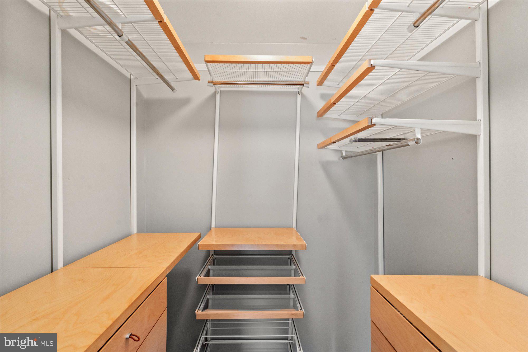 COLLINGWOOD ON THE POTOMAC - Residential