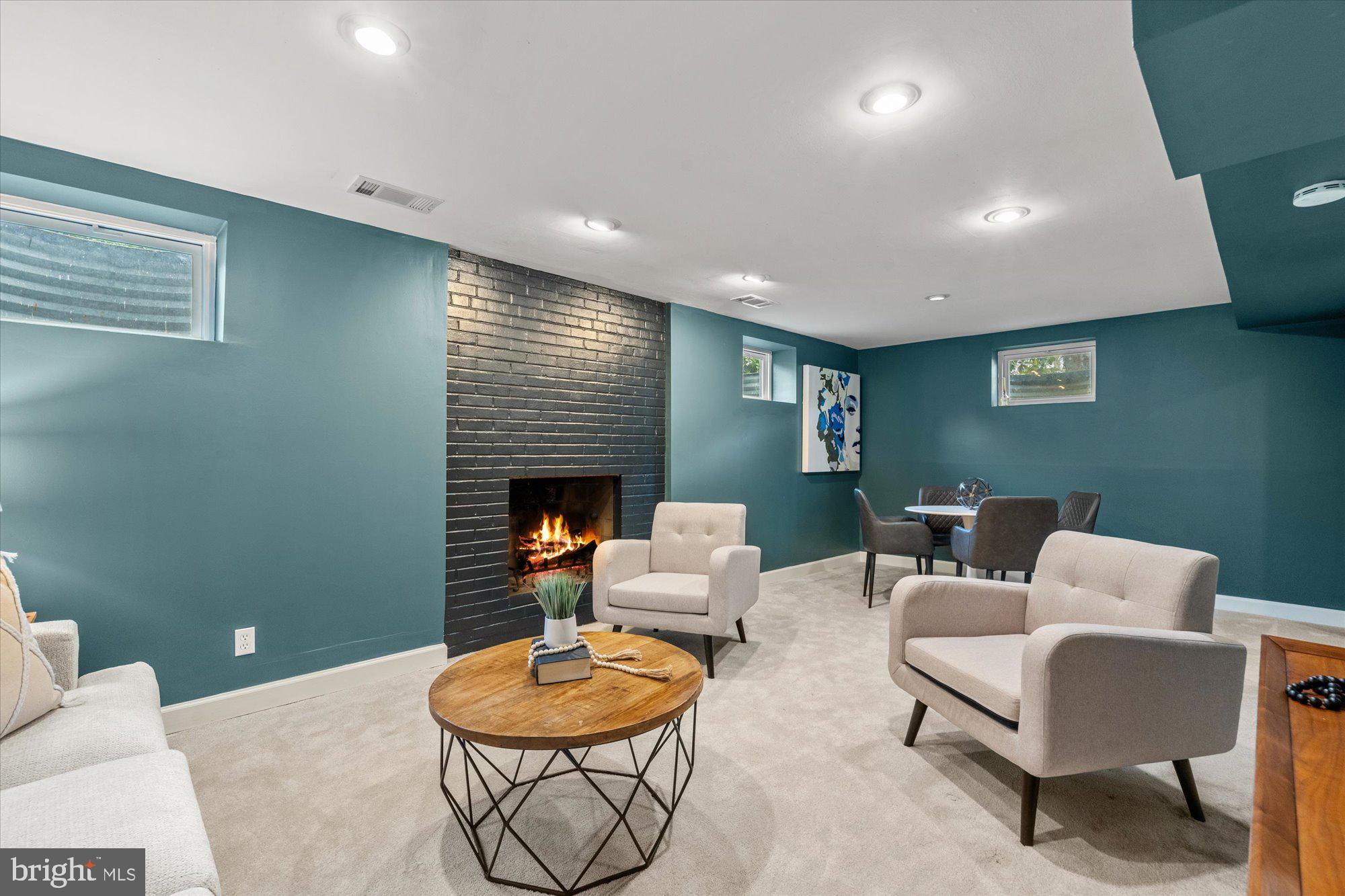 COLLINGWOOD ON THE POTOMAC - Residential