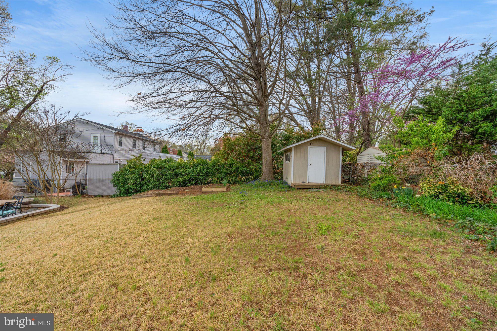 COLLINGWOOD ON THE POTOMAC - Residential