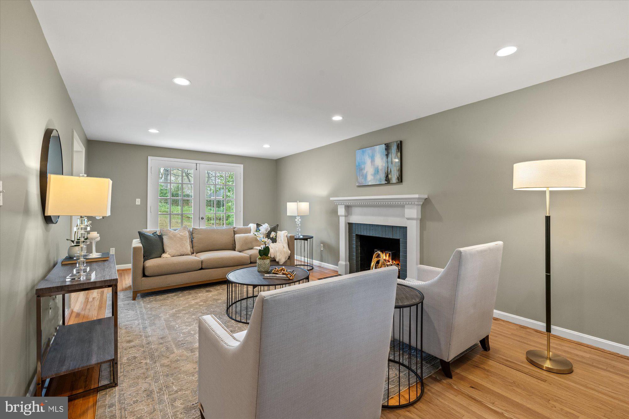 COLLINGWOOD ON THE POTOMAC - Residential