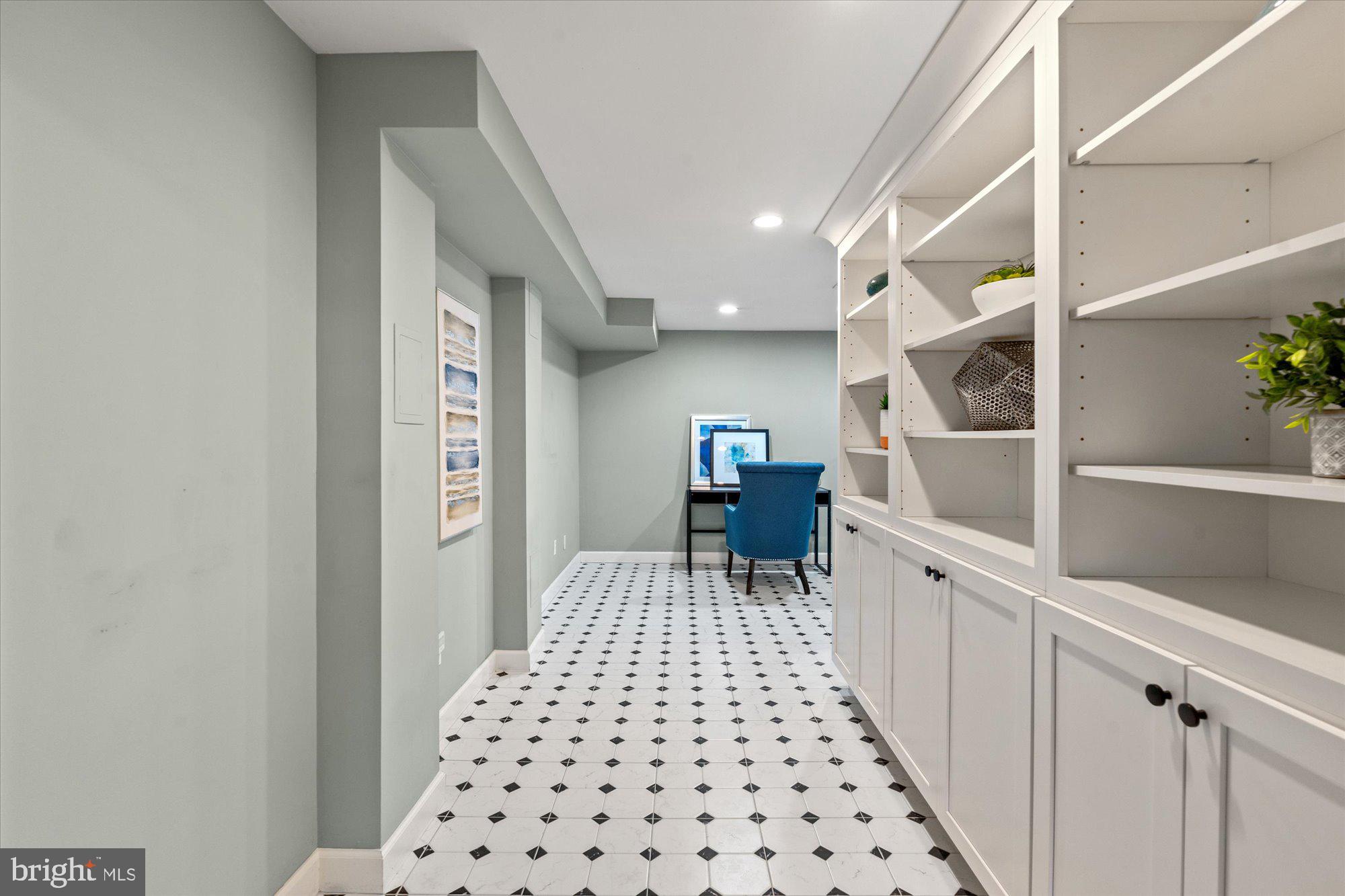 COLLINGWOOD ON THE POTOMAC - Residential