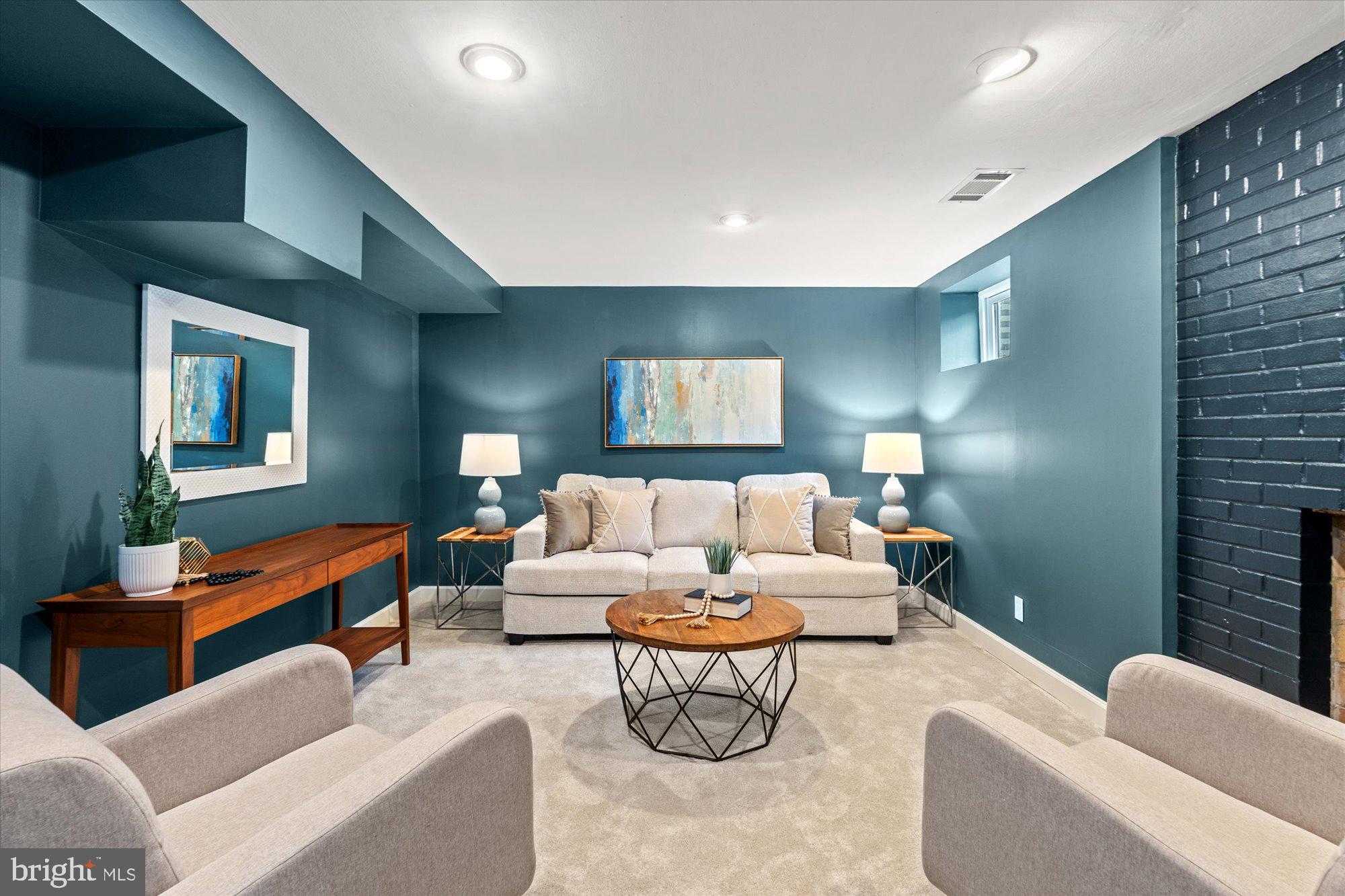 COLLINGWOOD ON THE POTOMAC - Residential