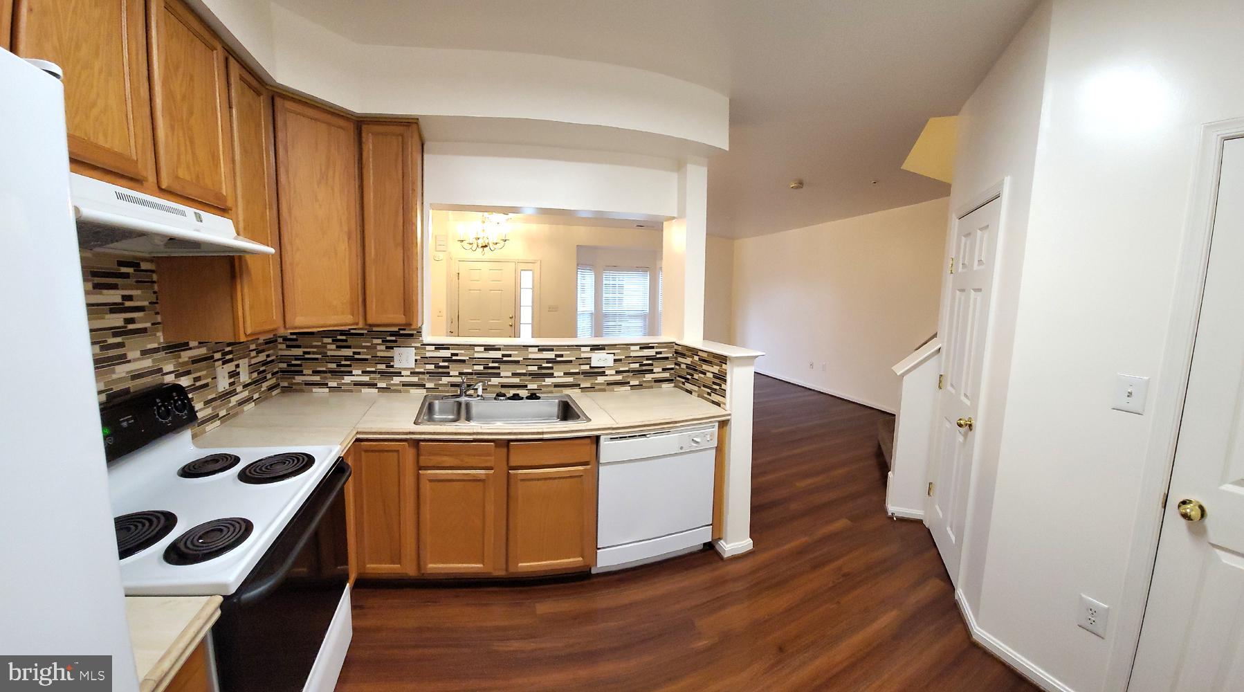 SEVEN OAKS - Residential Lease