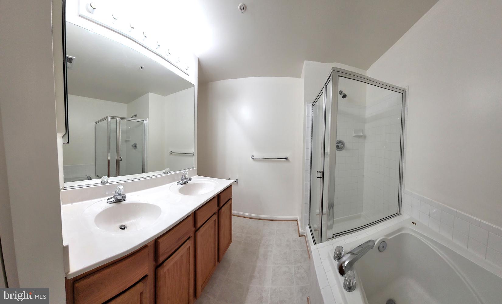 SEVEN OAKS - Residential Lease