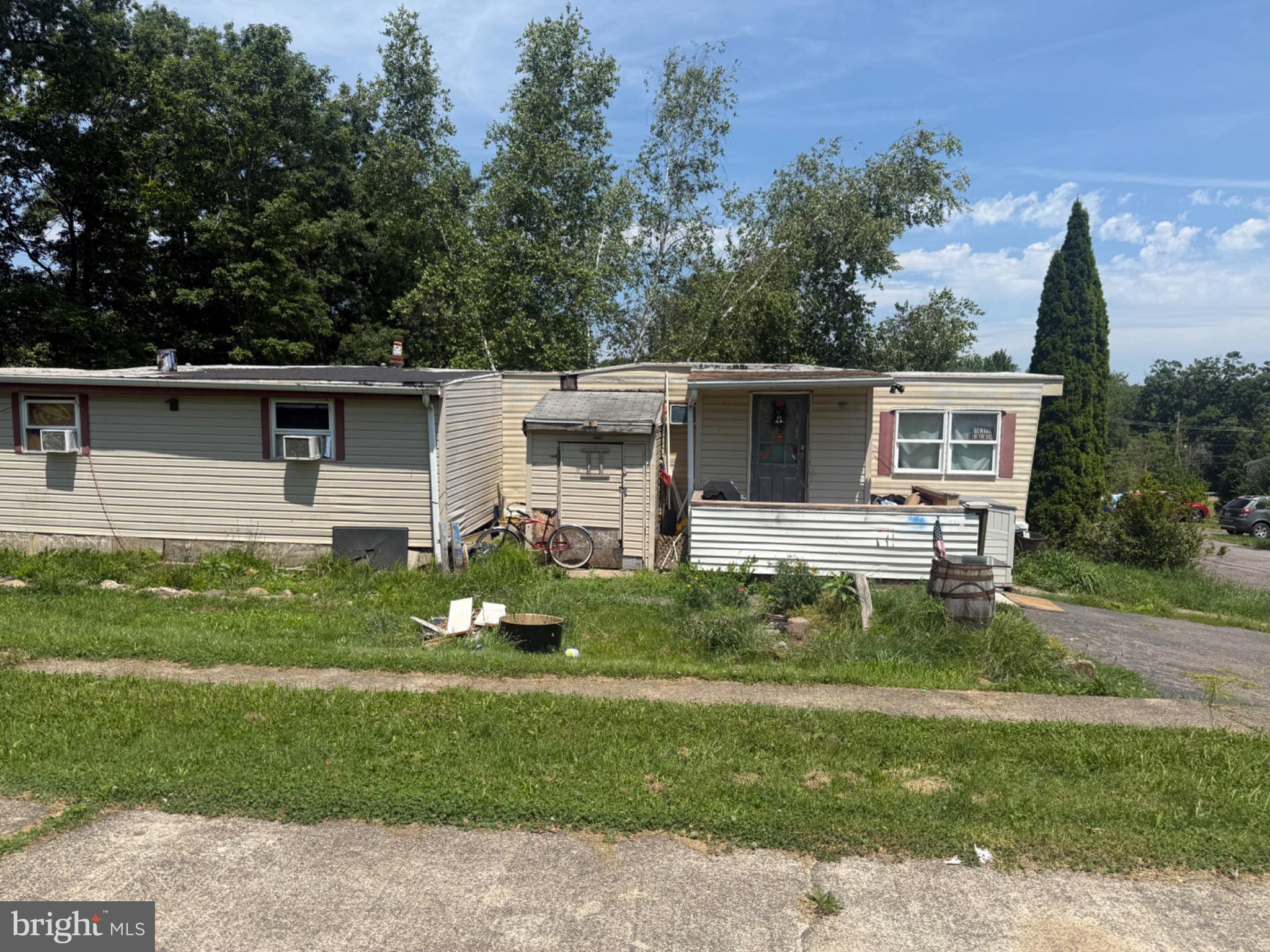 121 RED MAPLE LANE