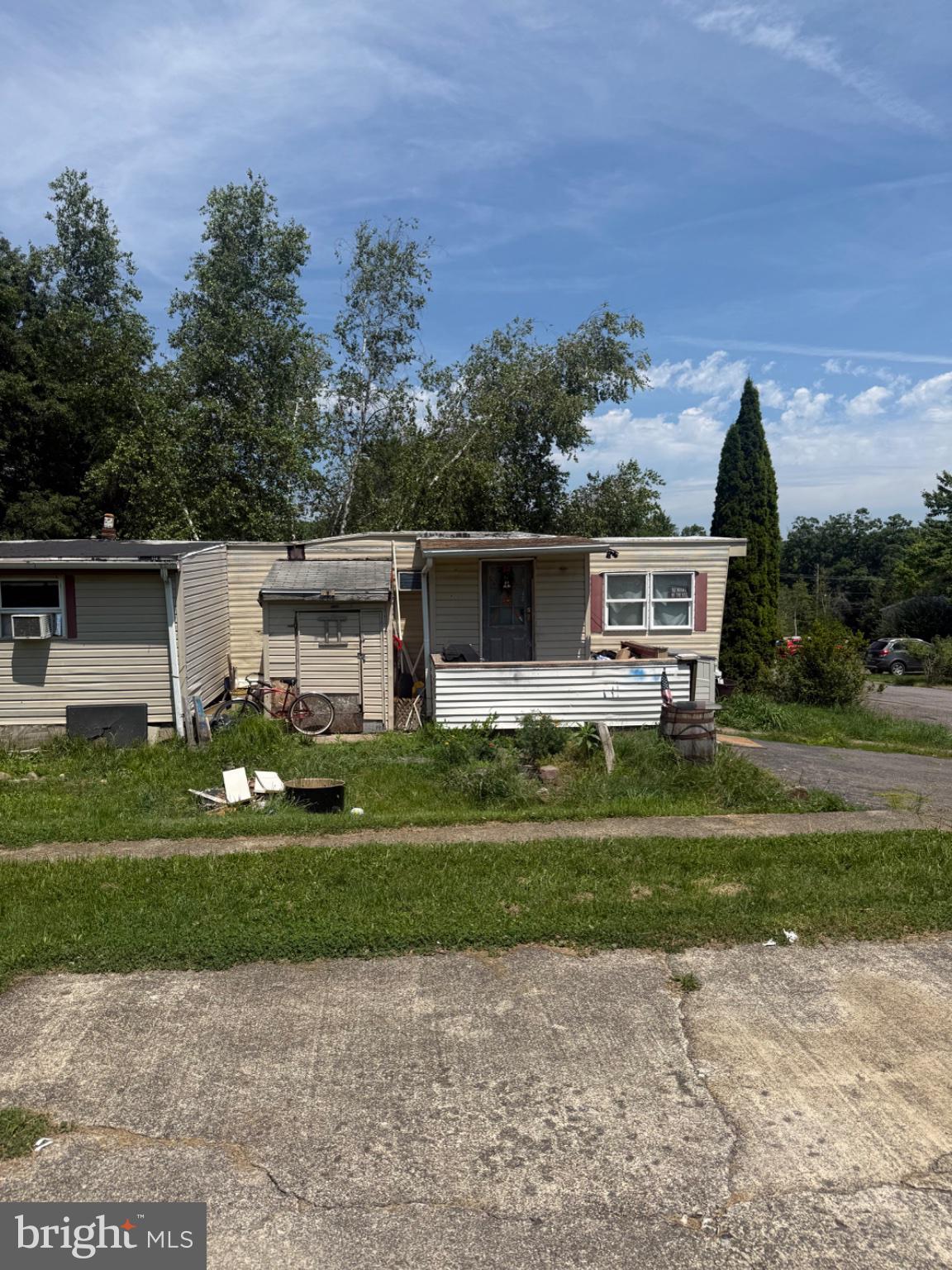 121 RED MAPLE LANE