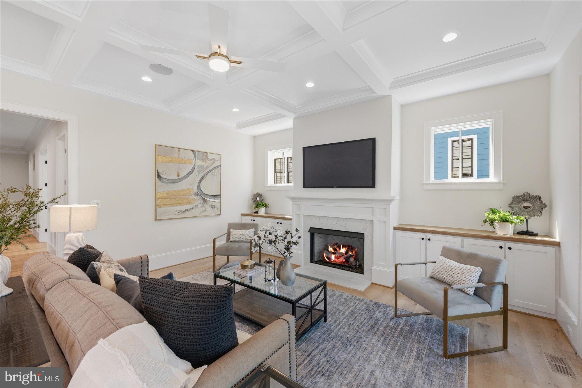 WAVERLY HILLS - Residential