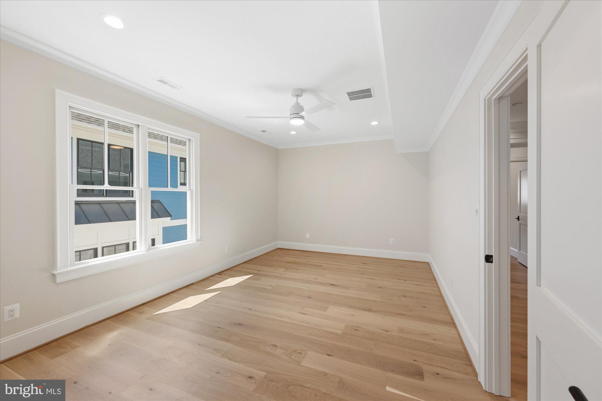 WAVERLY HILLS - Residential