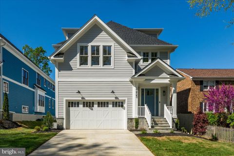 4423 15TH STREET N ARLINGTON VA 22207