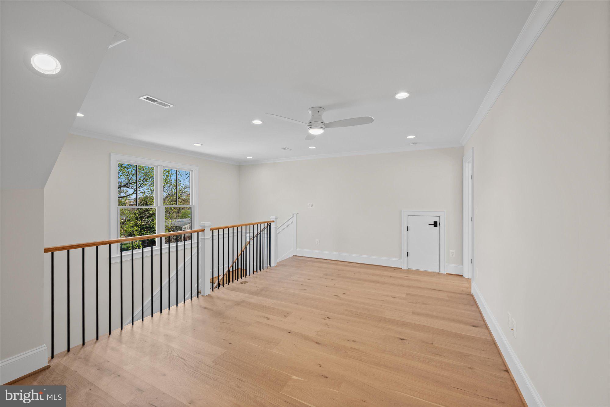 WAVERLY HILLS - Residential