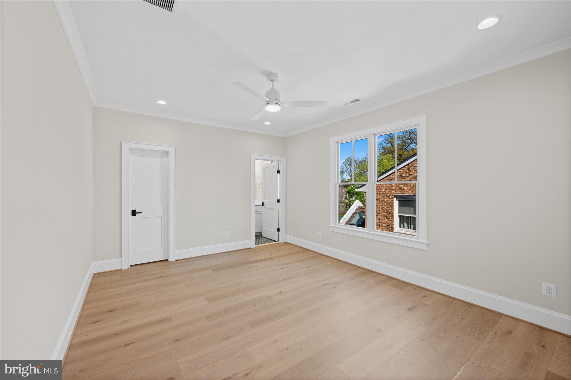 WAVERLY HILLS - Residential