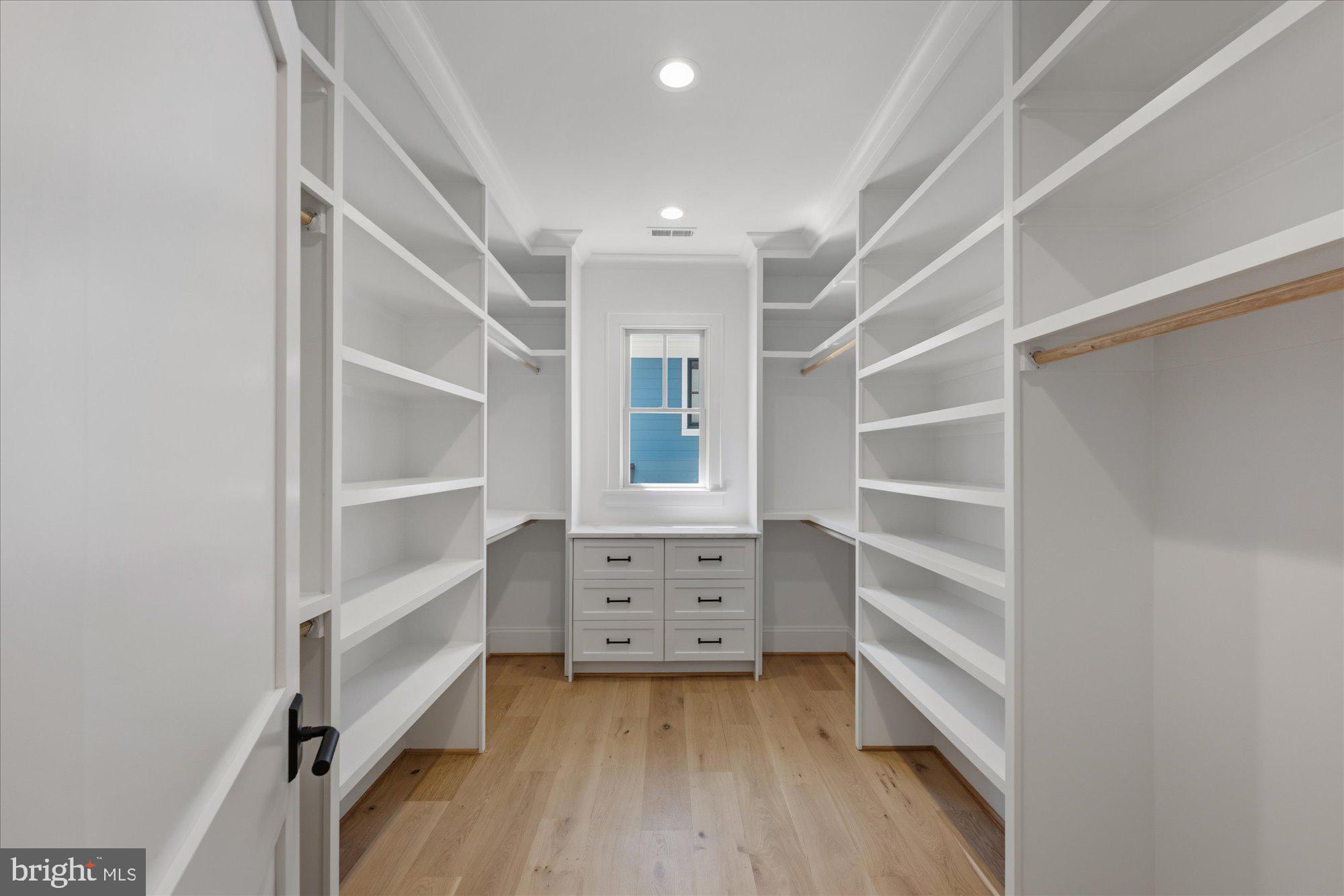 WAVERLY HILLS - Residential