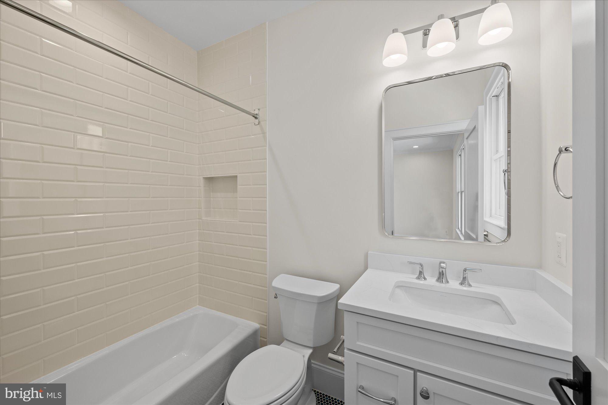 WAVERLY HILLS - Residential