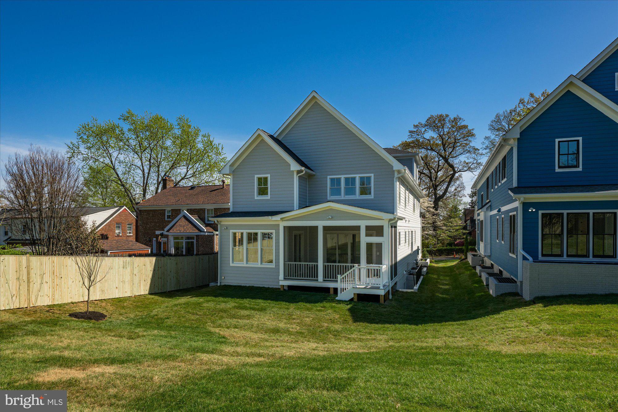 WAVERLY HILLS - Residential