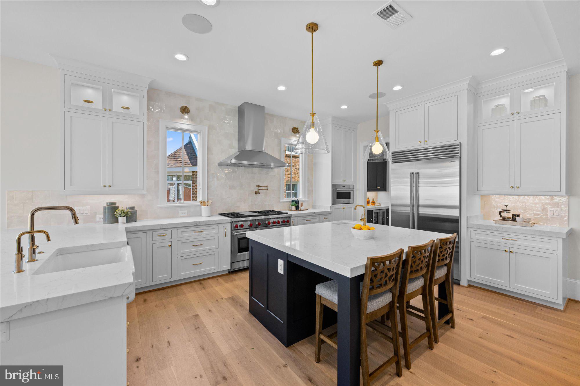 WAVERLY HILLS - Residential