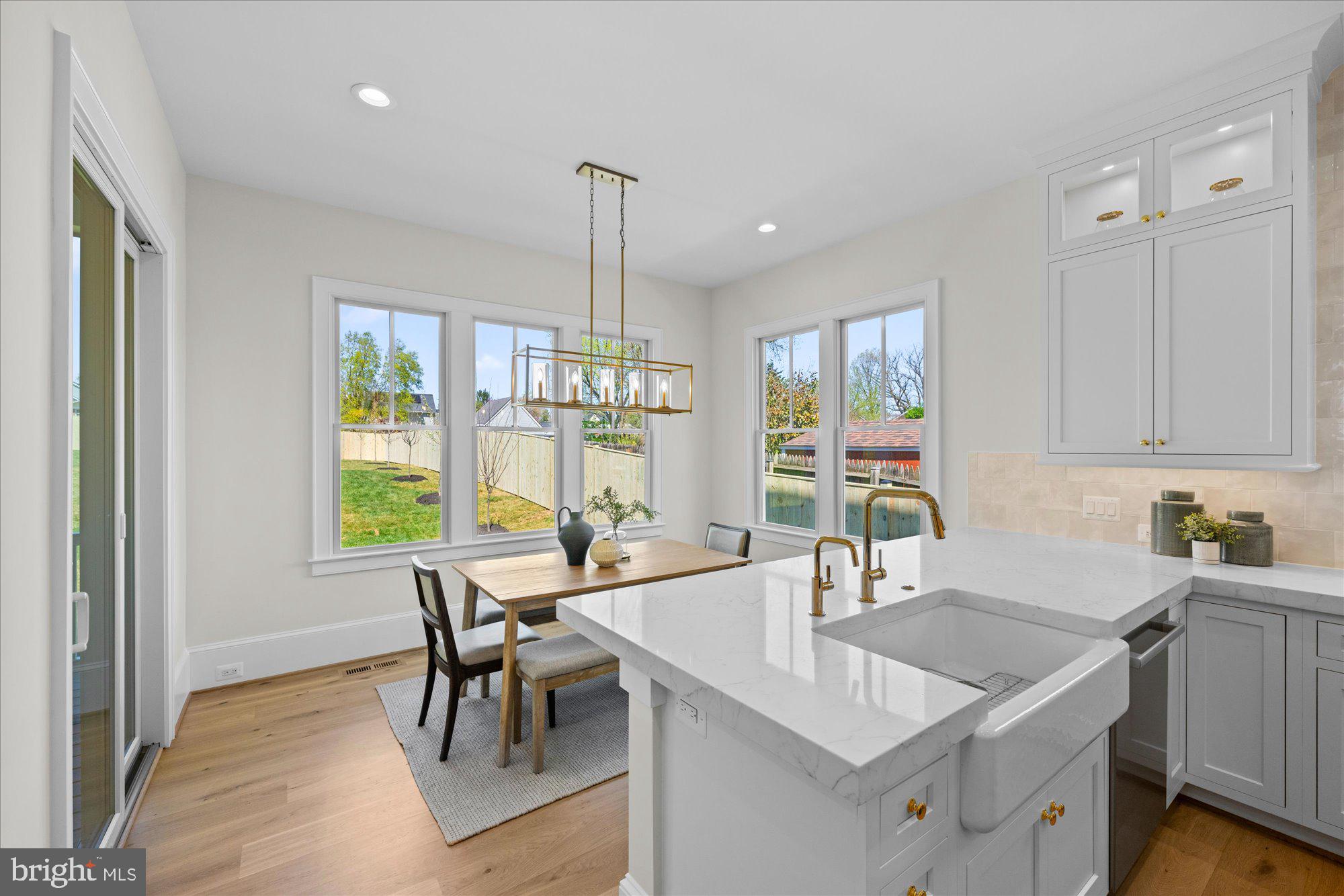 WAVERLY HILLS - Residential