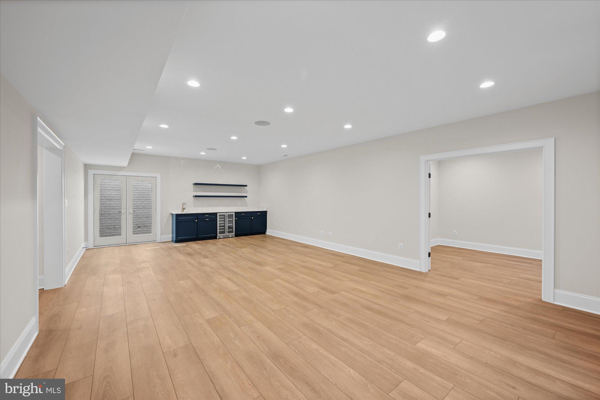 WAVERLY HILLS - Residential