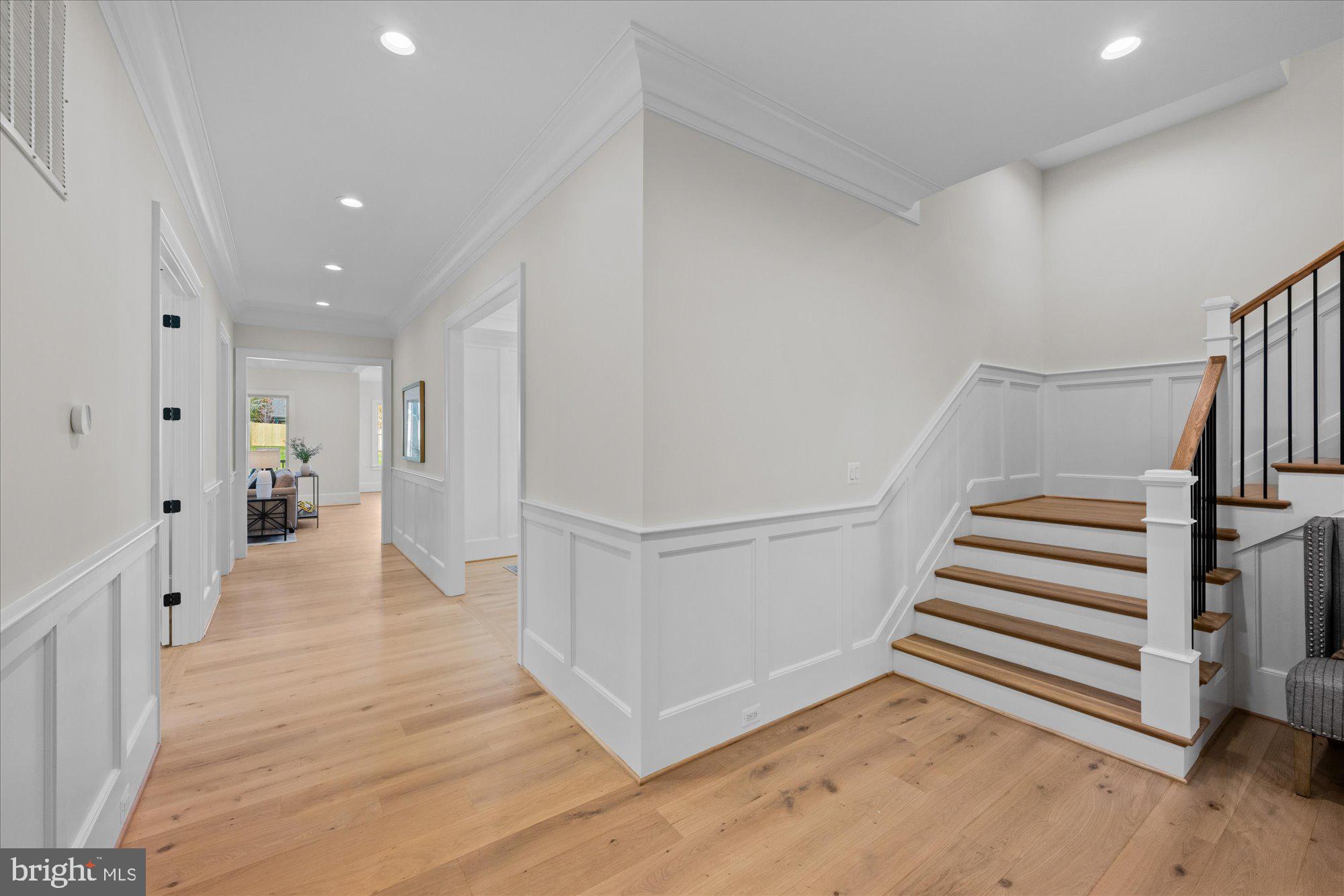 WAVERLY HILLS - Residential