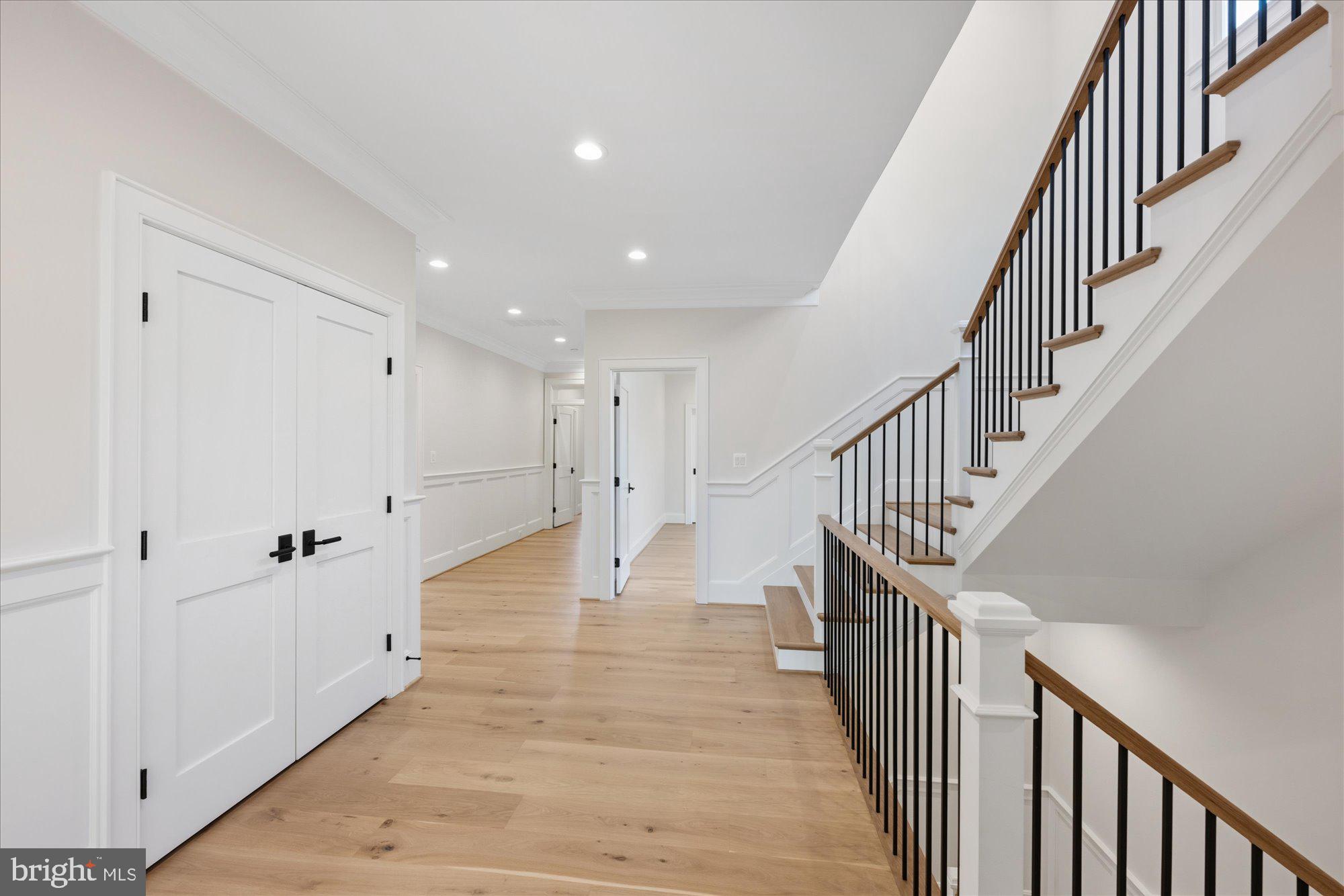 WAVERLY HILLS - Residential