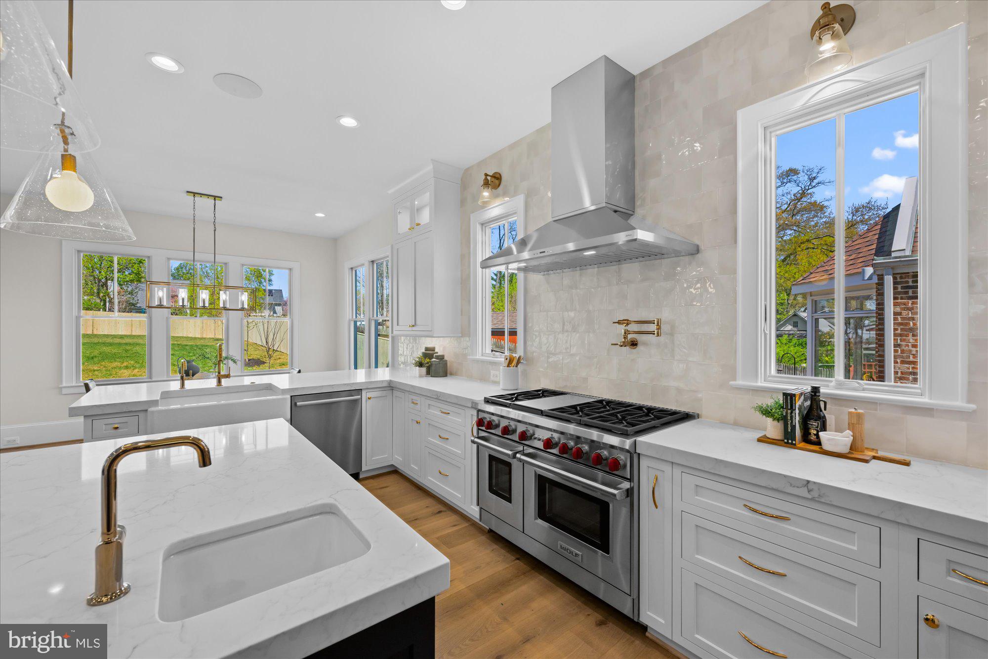 WAVERLY HILLS - Residential