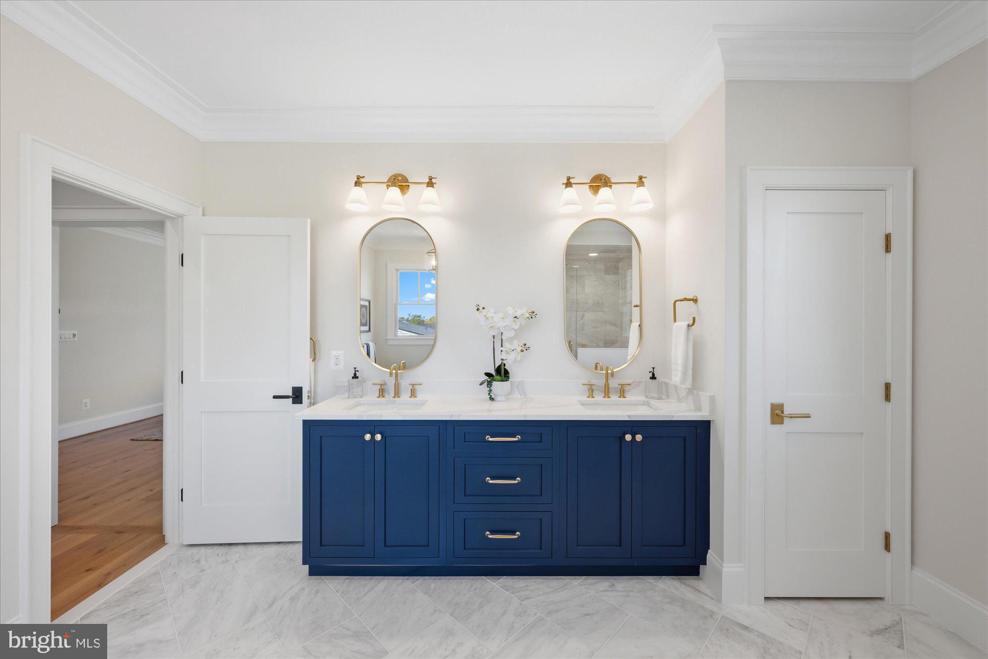 WAVERLY HILLS - Residential