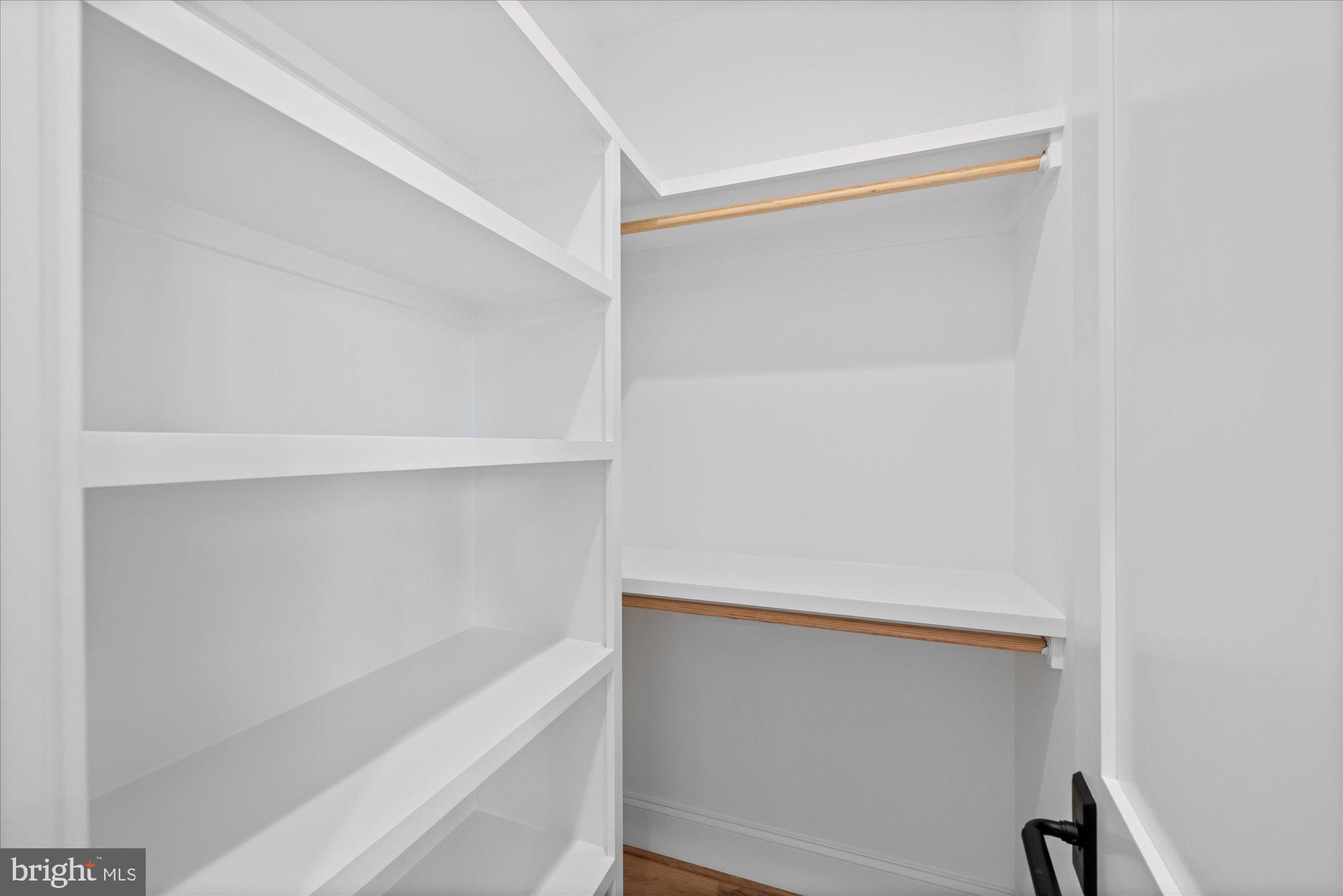 WAVERLY HILLS - Residential