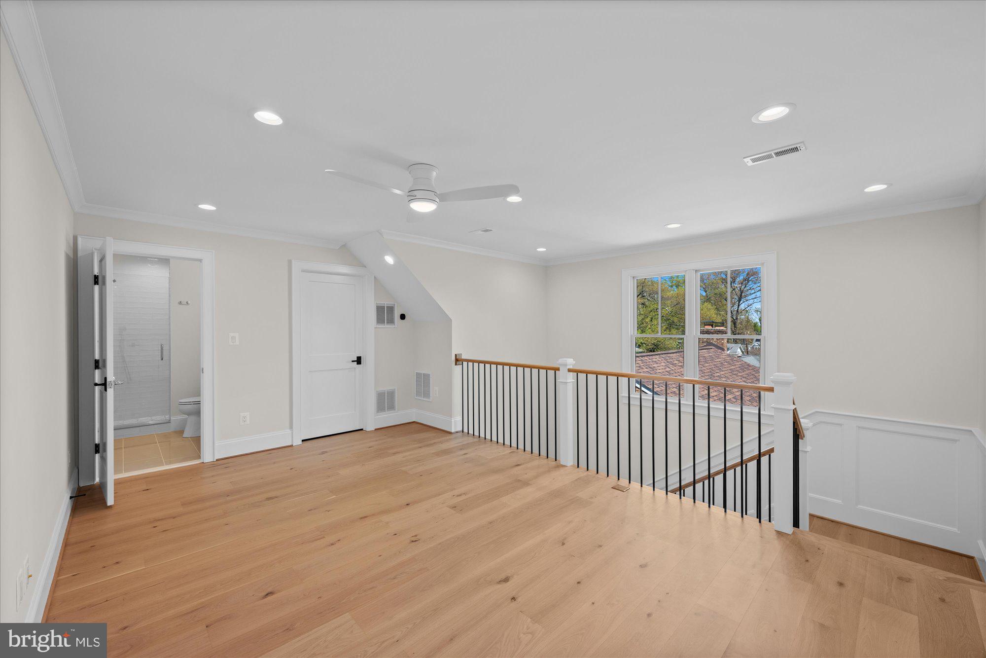 WAVERLY HILLS - Residential