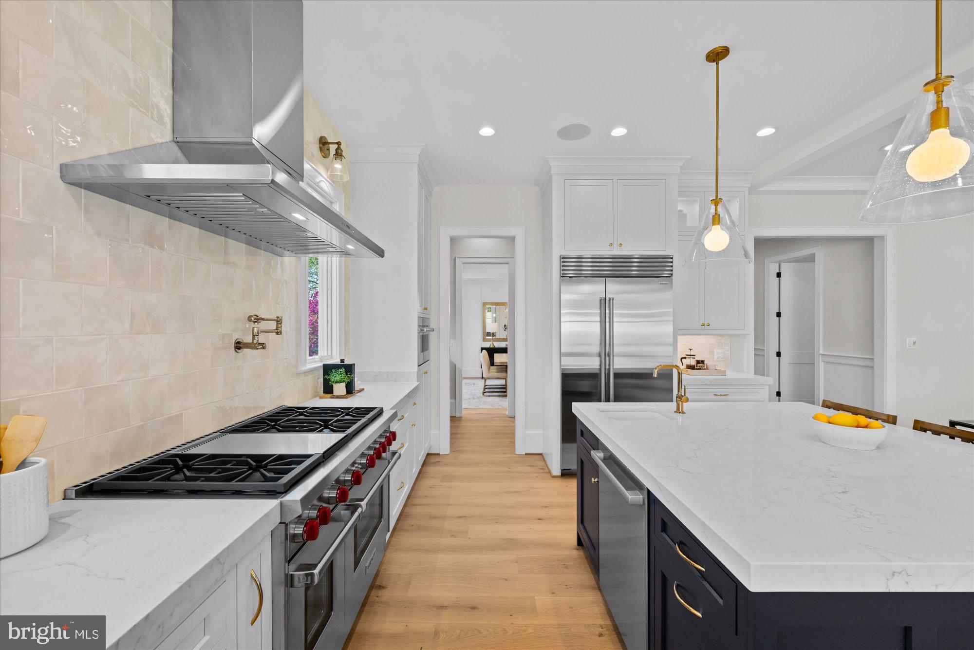 WAVERLY HILLS - Residential