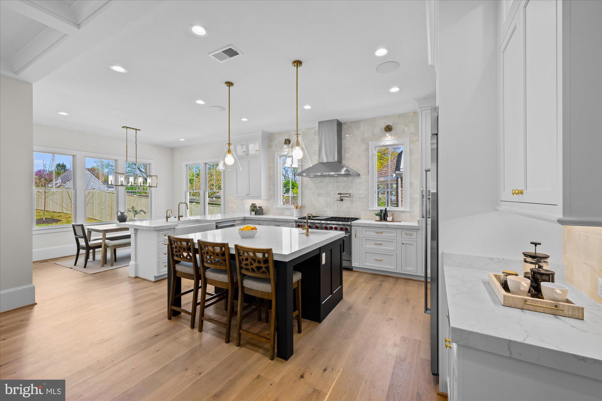 WAVERLY HILLS - Residential