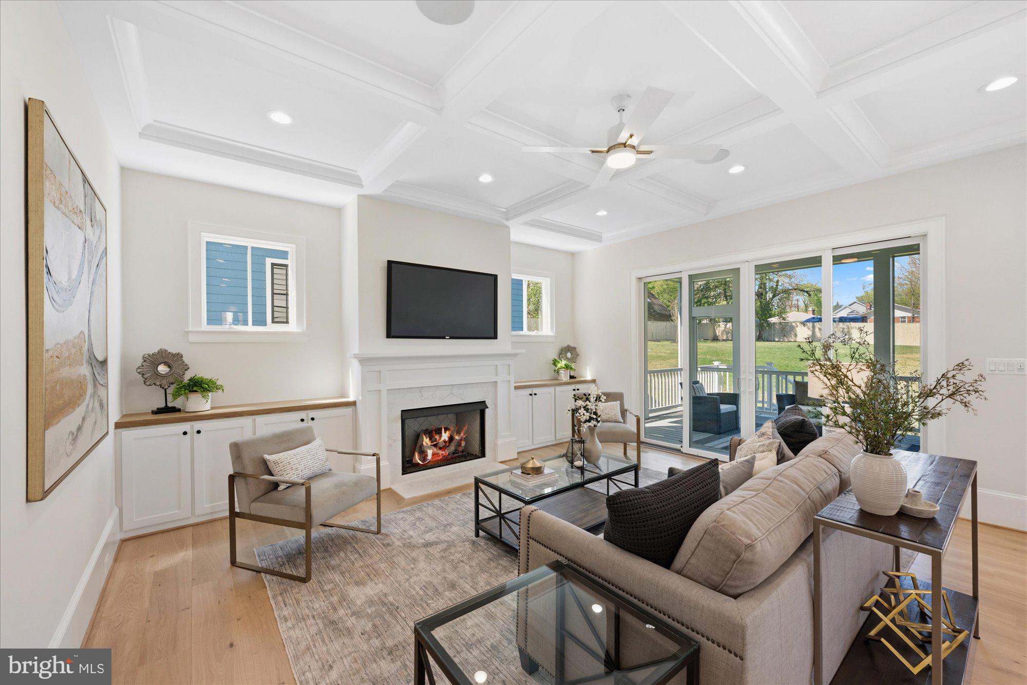 WAVERLY HILLS - Residential