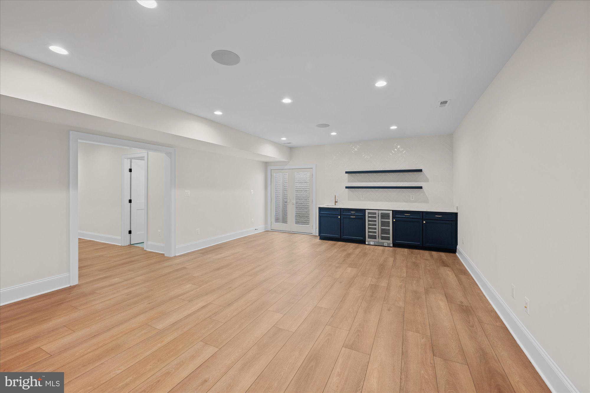 WAVERLY HILLS - Residential