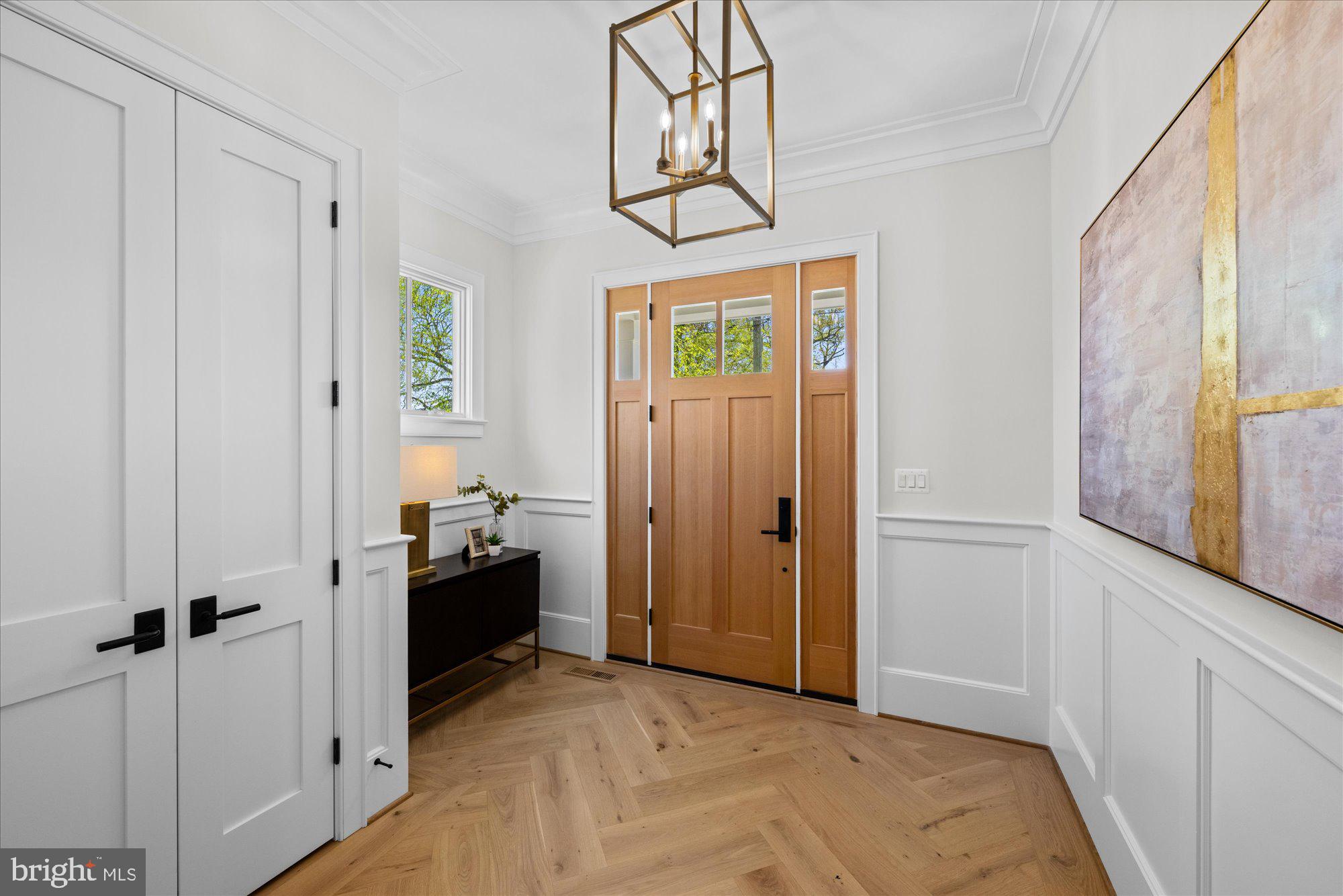 WAVERLY HILLS - Residential