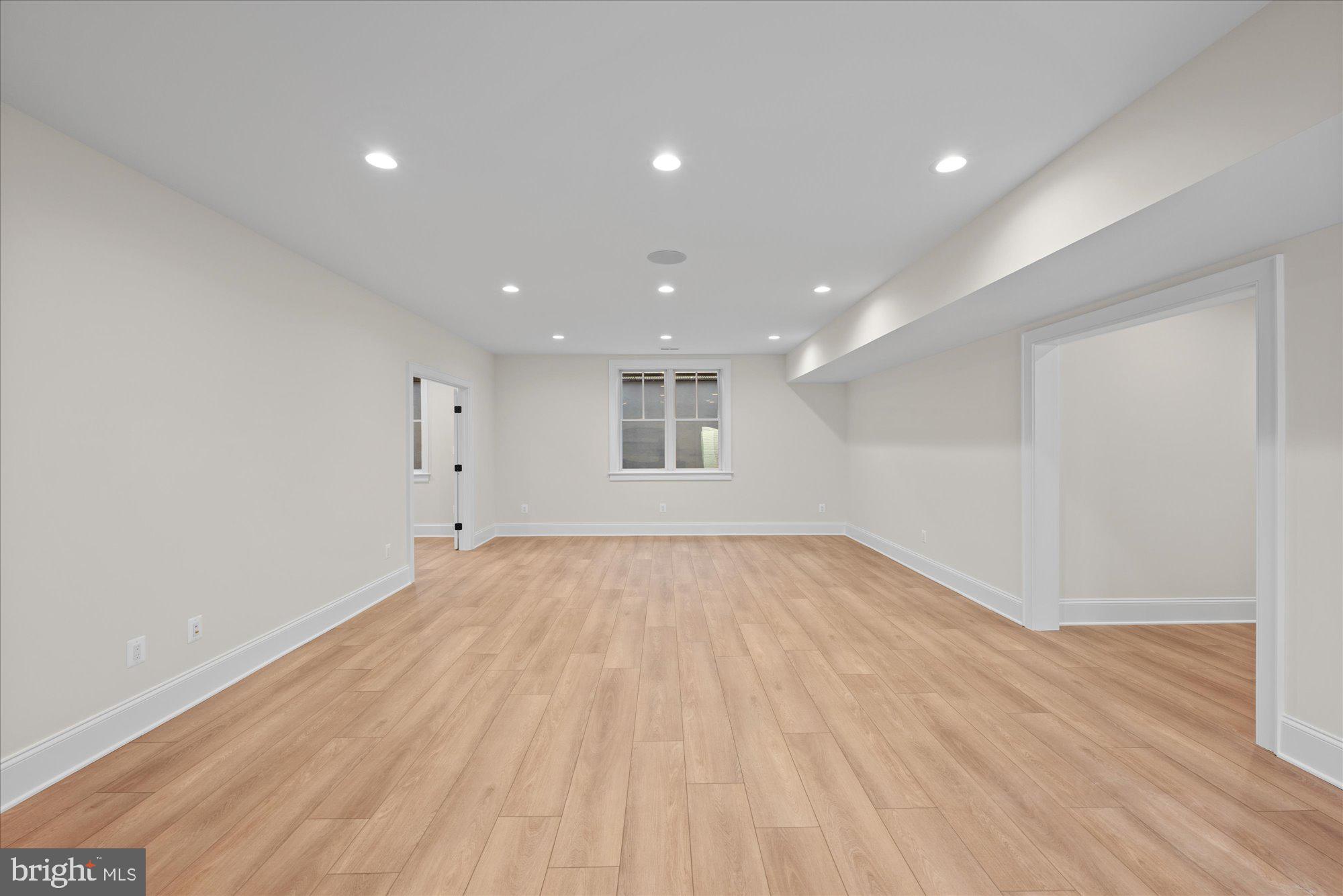 WAVERLY HILLS - Residential