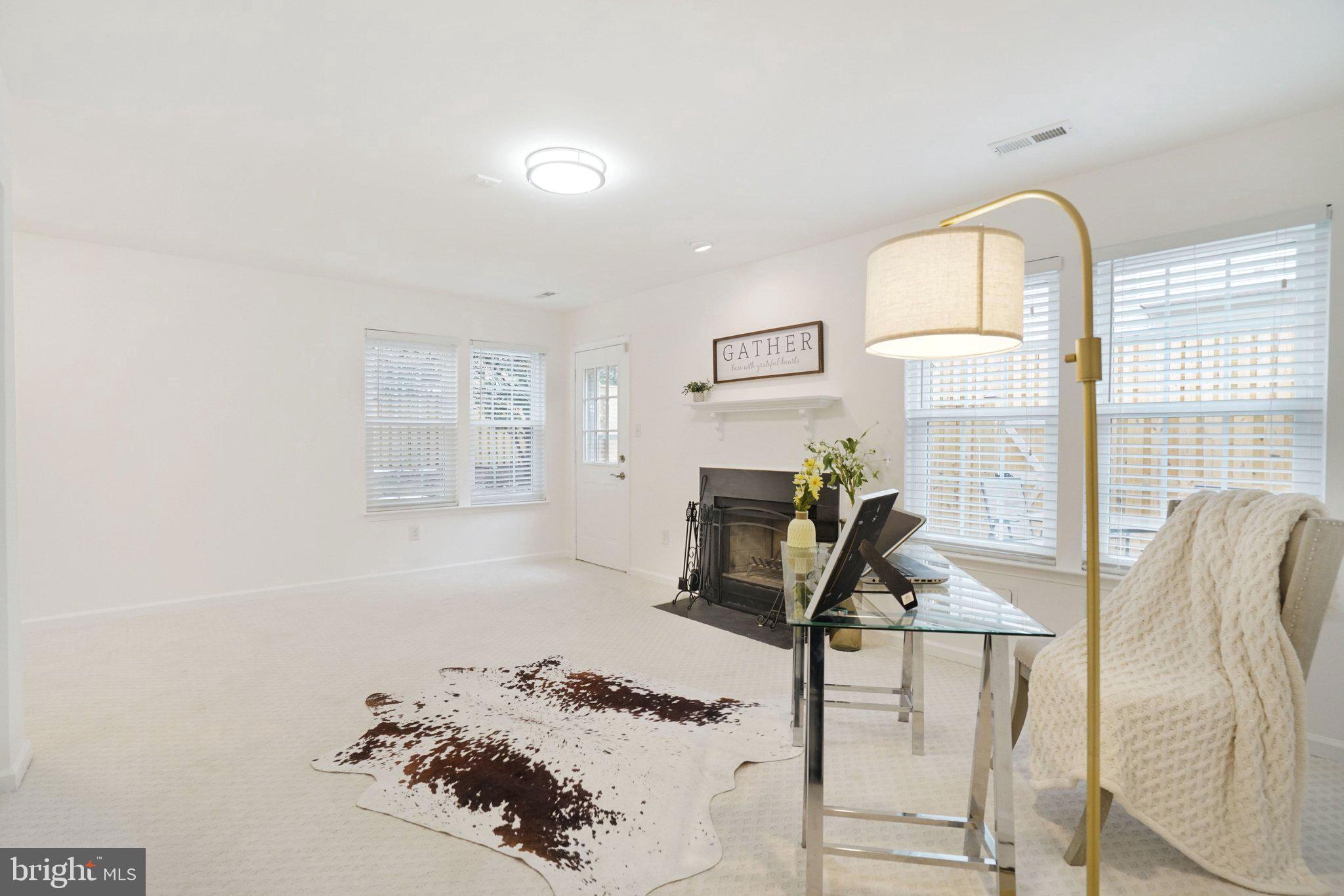 SUNNYSIDE - Residential