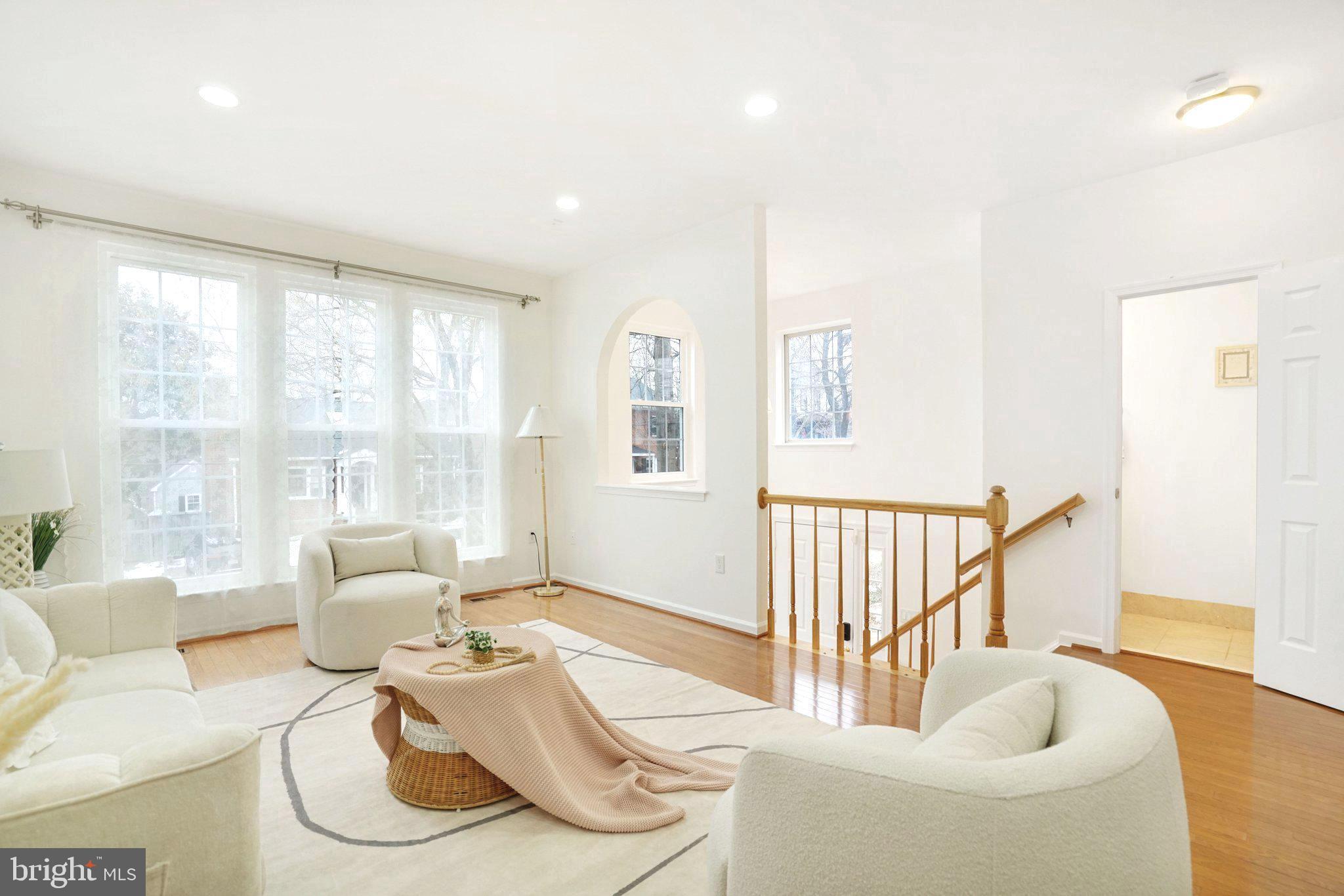 SUNNYSIDE - Residential