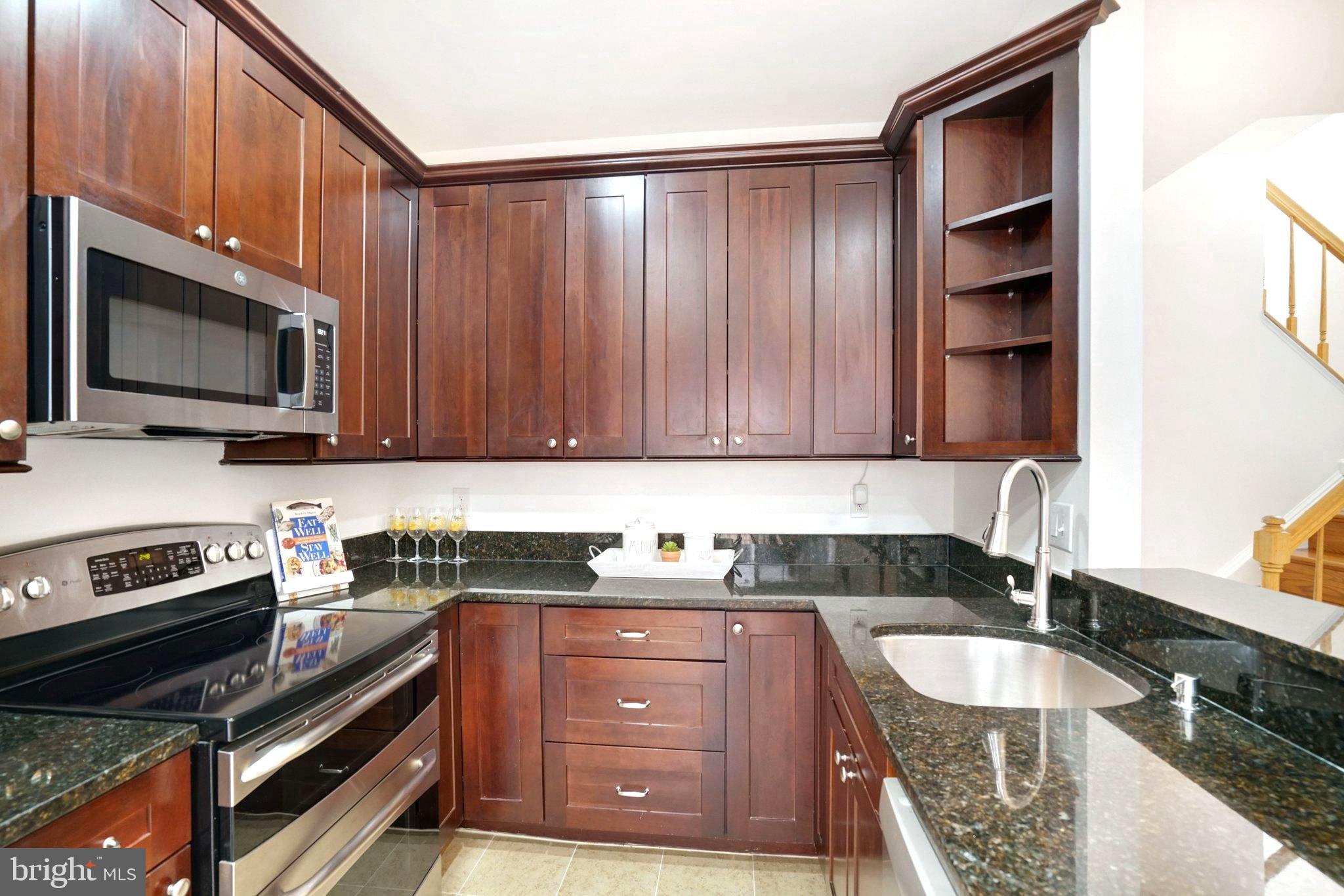 SUNNYSIDE - Residential